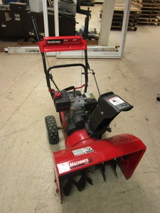 YARD MACHINES 24 SNOW BLOWER