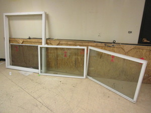 DOUBLE-HUNG WINDOW 57 x 67 12