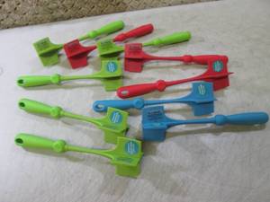 lot 39 image: (BSB) Lot of 10 Kitchen Choppers...