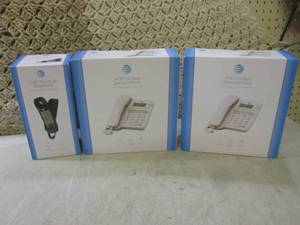 lot 41 image: (F-0) Lot of 3 AT&T Phones...