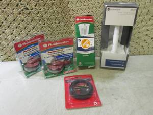 lot 43 image: (BS) Bathroom Toilet Parts and Hold...