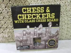 lot 70 image: (D-3) Chess & Checkers with Glass C...
