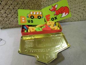 lot 101 image: (CS) Magnet School Magnetic Leters...