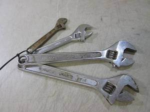 lot 112 image: (E-1) 4 Adjustable Wrenches...