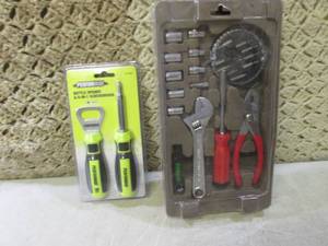 lot 149 image: (CS) Bottle Opener with 6-In-1 Scfe...