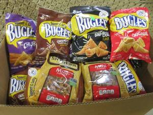 lot 158 image: (A-3T) Box Full of Assorted Bags Bu...