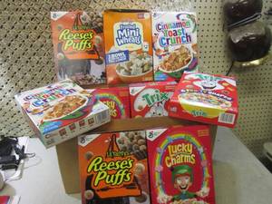 lot 160 image: (D-1) 9 Boxes of Assorted Cereal Pa...