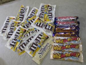 lot 165 image: (B-2) Assorted Candy Most Past Date...