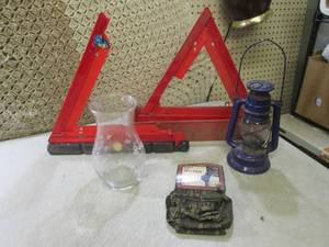 lot 193 image: (RM3) Lot of Misc Crystal Vase Lant...