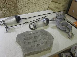lot 203 image: (BSB) Yard Decor...