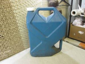 lot 209 image: (EW3) 7 Gallon Water Container...