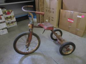 lot 221 image: (RMC) Vintage Tricycle 16 Front Wh...