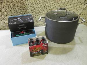 lot 224 image: (CS) Kitchen Pot with Lid, Wireless...