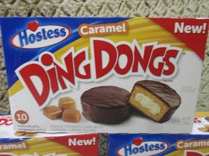 lot 261 image: (B-1) 3 Boxes of Hostess Caramel Di...