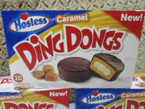 lot 262 image: (B-1) 3 Boxes of Hostess Caramel Di...