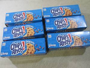 lot 282 image: (B-2) 6 Boxes of Chips Ahoy Origina...