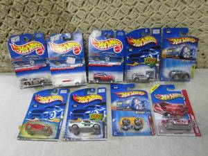 lot 300 image: (RMDR) 9 Assorted Hot Whees Cars...