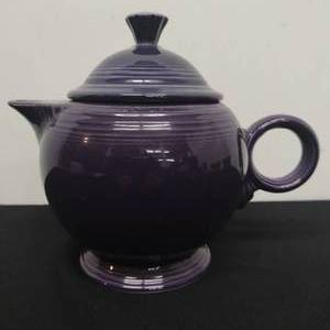 lot 2 image: Fiesta Tea Pot