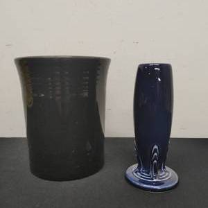 lot 10 image: Fiesta black utensil crock and midnight blue vase