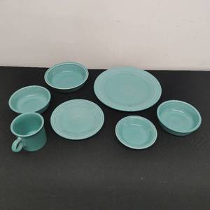 lot 16 image: Set of 7 Fiesta Ware, potentially Turquoise tone