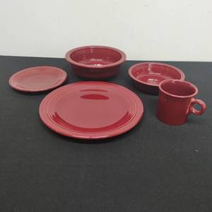 lot 21 image: Set of 5 Fiesta Ware, potentially Claret tone
