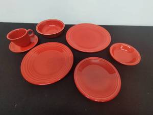 lot 24 image: Set of 7 Fiesta Ware, potentially Scarlet tone