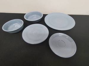 lot 25 image: Set of 5 Fiesta Ware, potentially Periwinkle tone