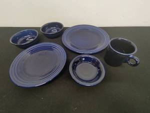 lot 27 image: Set of 6 Fiesta Ware, potentially Cobalt tone