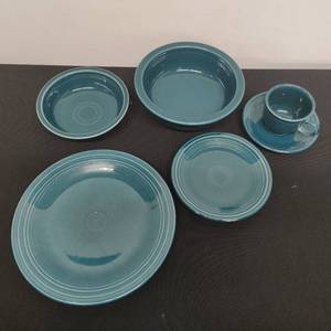 lot 30 image: Set of 6 Fiesta Ware, potentially Juniper tone