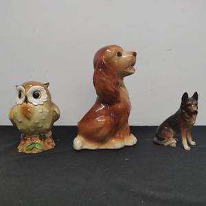 lot 43 image: Set of 3 Figurines