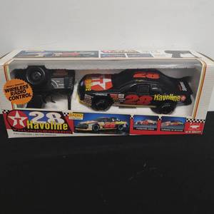 lot 76 image: Havoline Thunderbird Wireless Radio Control Racecar