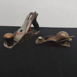 lot 84 image: Two Hand Planes