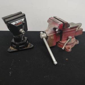 lot 90 image: Two Vises