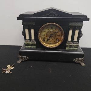lot 99 image: Vintage Sessions Mantle Clock