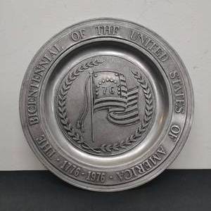 lot 111 image: The Bicentennial of the United States Commemorative Plate