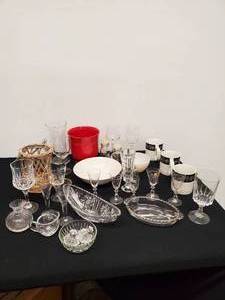 lot 160 image: Collection Of Glassware