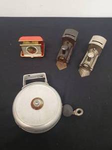 lot 150 image: Collection Of Dcor And Misc. Housewares