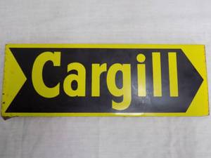 lot 9 image: Tin Cargill Sign