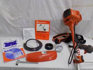 lot 13 image: Huskvarna 225R TrimmerCutter