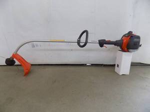lot 44 image: Husqvarna String Trimmer