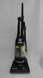 lot 21 image: Eureka Whirlwind lite vacuum