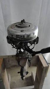 lot 37 image: Vintage Evinrude Out Board Motor 2 cly