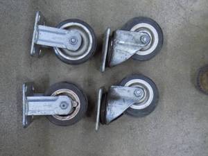 4- Casters