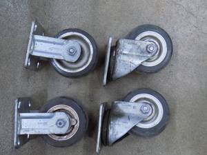 4- Casters