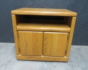 lot 10 image: MICROWAVE  TV CART