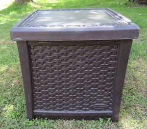 lot 16 image: BROWN PATIO TABLE