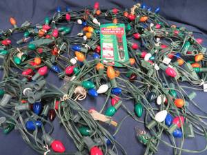 lot 71 image: NICE LARGE RETRO CHRISTMAS LIGHTS
