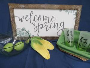 lot 73 image: SPRING LOT. HOME DECOR