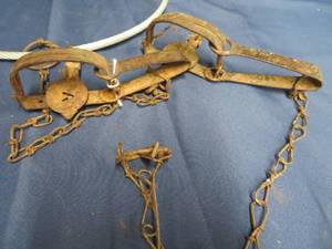 lot 106 image: VINTAGE TRAPS AND CABLES