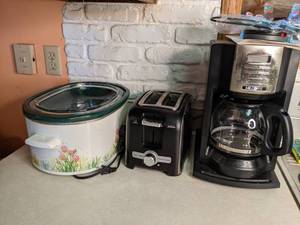lot 12 image: Vintage Rival Crock Pot, Sunbeam Toaster, Mr. Coffee
